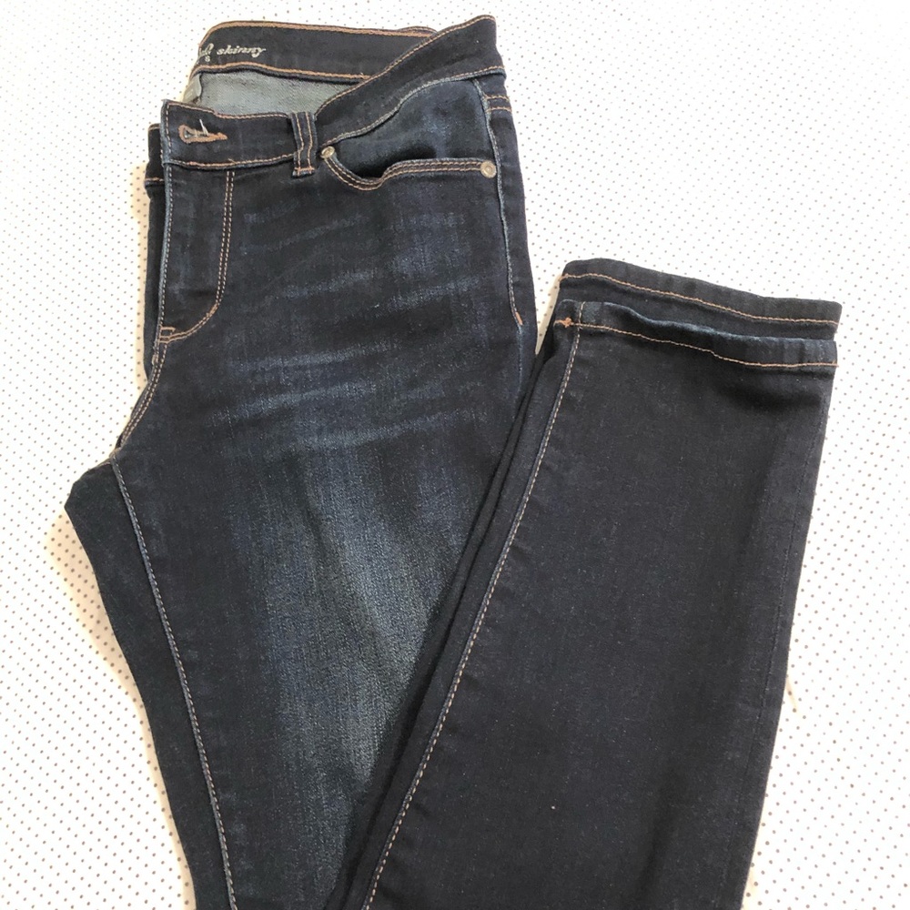 New York & Company dark wash soho skinny jeans